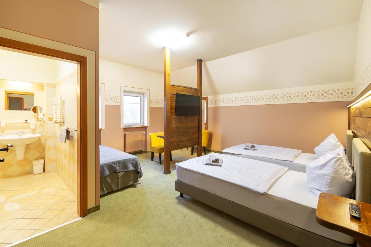 Hotel U Simla 3*